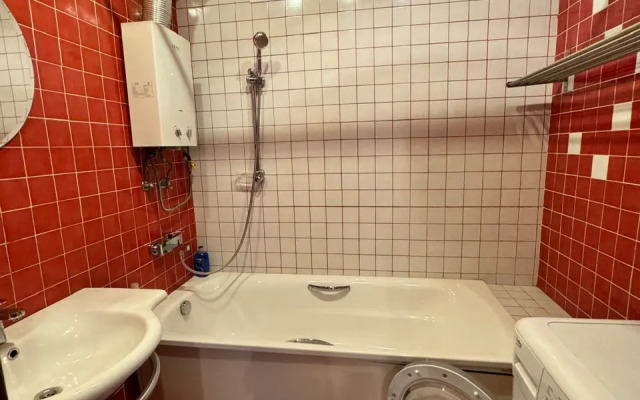 V Tsentre Bliz Naberezhnoy Flat