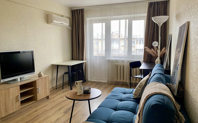 Prostornaya Kvartira V Tsentre Flat