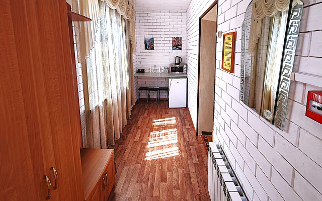 Seliverstova 16 Guest House