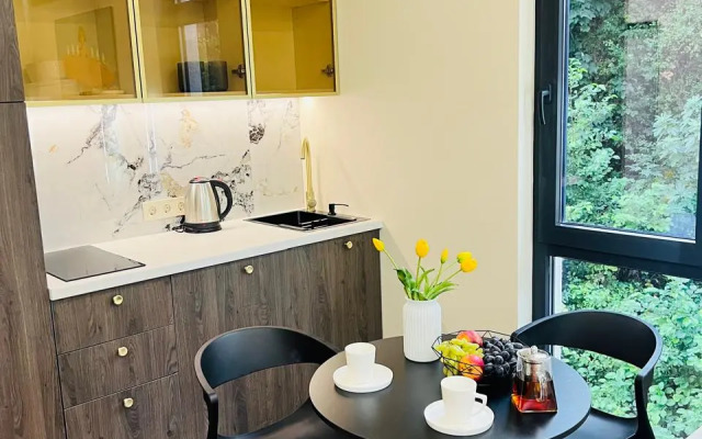 S Balkonom I Basseynom Na Territorii Apartments