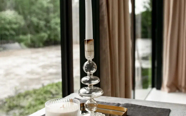 Na Beregu Reki S Privatnoy Terrasoy I Dzhakuzi Private House