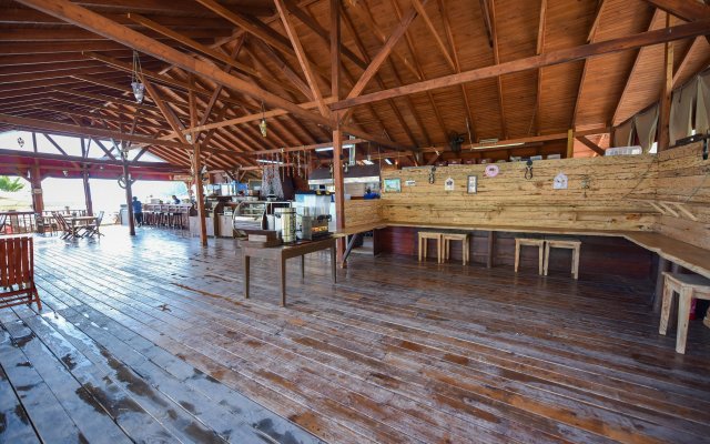 Sea Valley Lodge