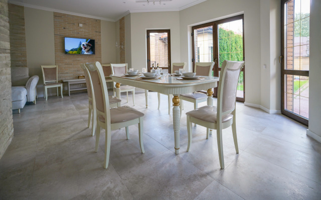 Вилла Загородный дом у озера в Подмосковье