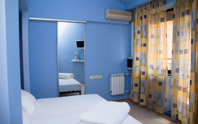 Loyal na ulitse 9-ya Liniya 14 Guest House
