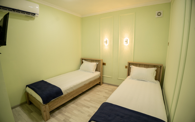 Hayat Guest house