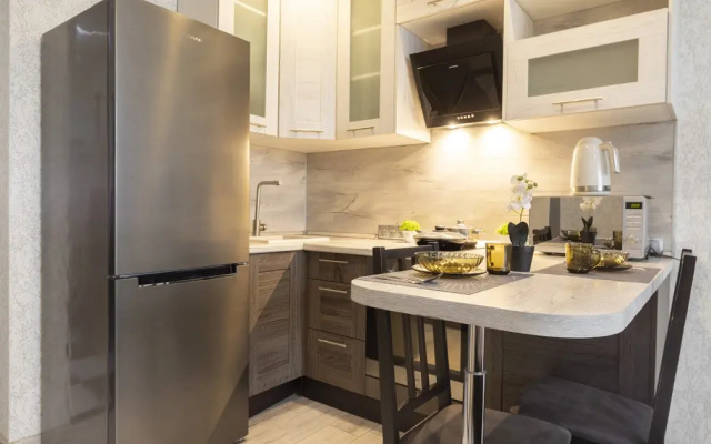 Апартаменты Prince Apartments на ПроспектеСтроителей 18 (234)