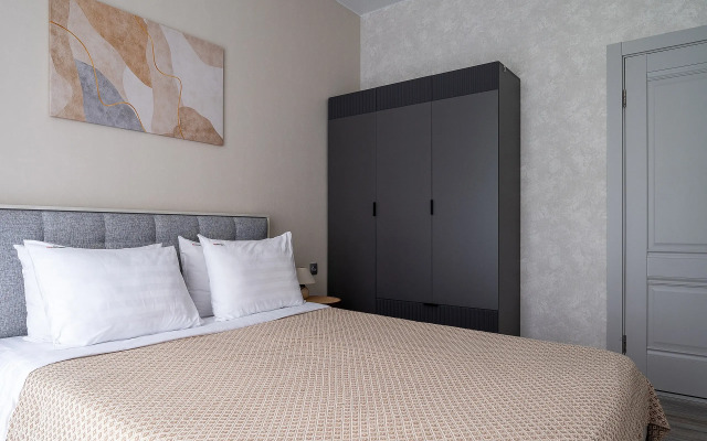 Red Apartments Art Layt Siti Ford Apartments