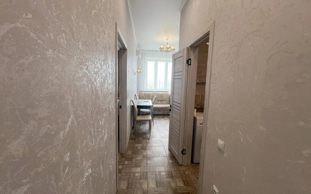 Na Ulitse Shiroko-Kholodnaya 8 Flat