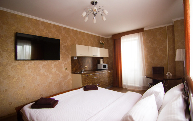 Апартаменты Золотой Шар на Революционной 4