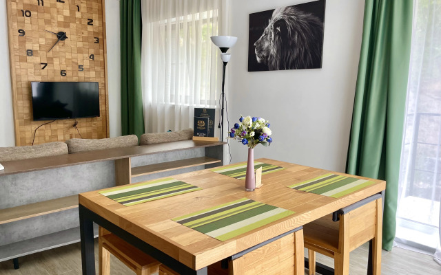 Semeynye Dvukhkomnatnye S Terrasoy Na Glavnaya 21L Apartments