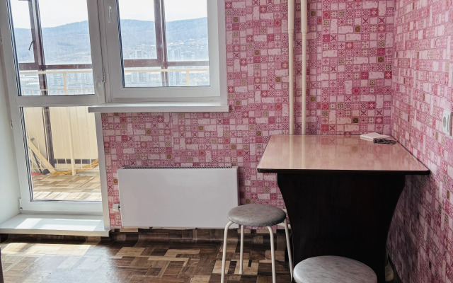 Na Naberezhnoy Flat