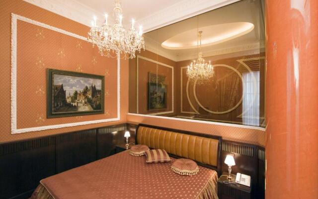 Aton Hotel