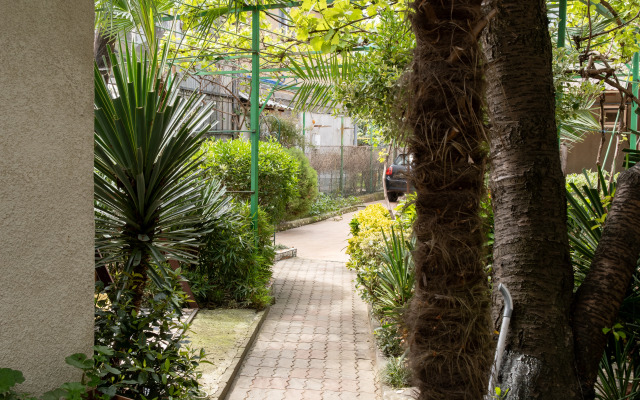 Lyubimy Dvorik Guest house