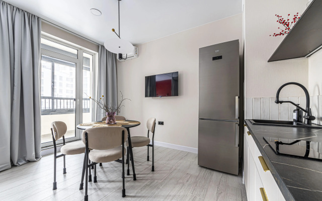 U metro Ladozhskaya Flat