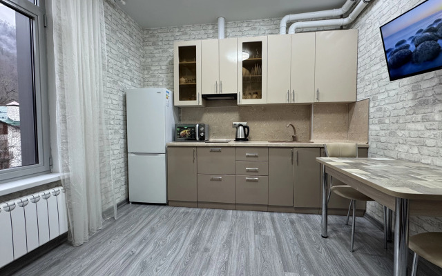 Квартира с отдельной спальней и видом на горы на Березовой 28/1 Я на море