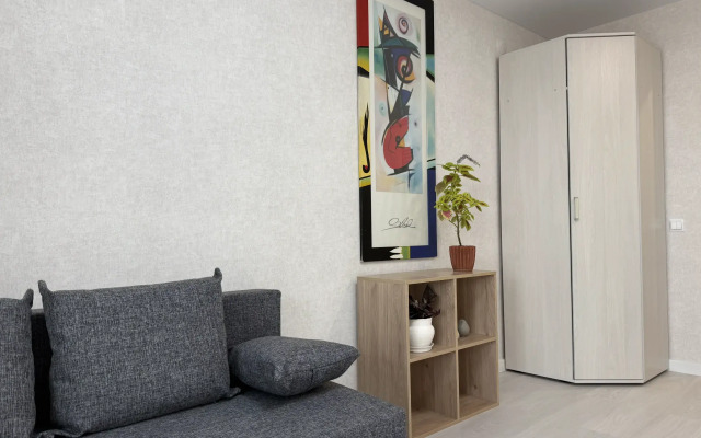 Квартира Уютная студия с новым ремонтом в тихом районе