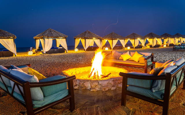 Regency Sealine Camp Camping