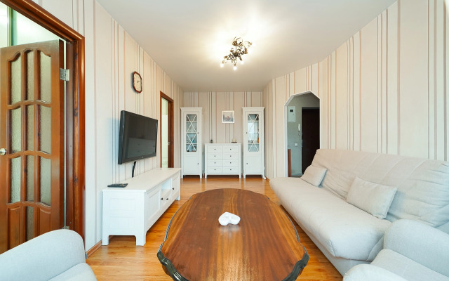 Na Prospecte Nezavisimosti 52 Flat 3-room