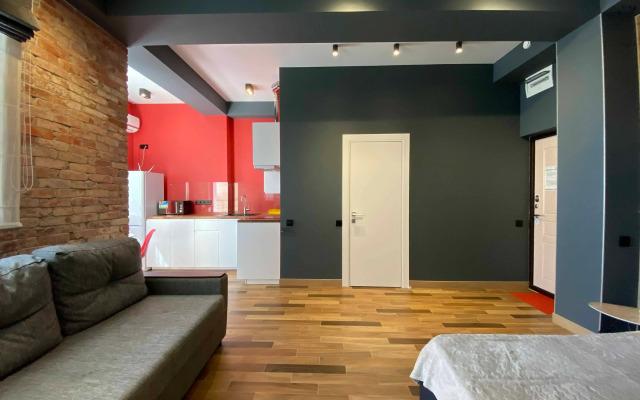 Zhk poseydon 632 Mamayka Vidovaya Studiya S Balkonom (Trustcontrol) Flat