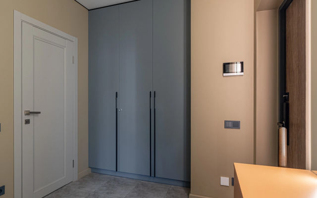 Altyn Yar Flat