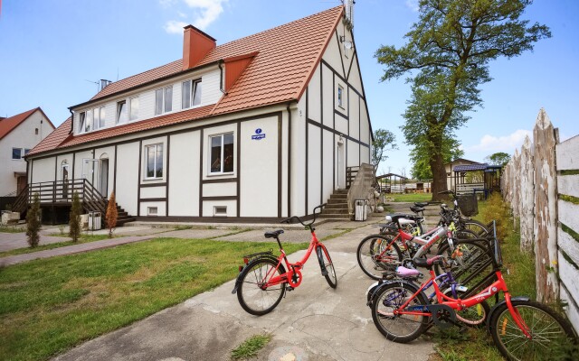 Dom Na Baltiyskoy Kose Lodging Houses