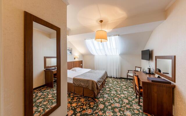 Dvor Podznoeva Hotel - Business Building