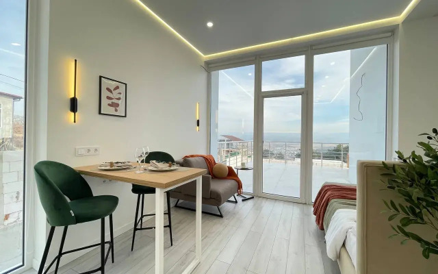 C Terrasoy I Vidom Na Gory Flat