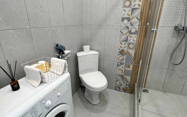 S zaseleniem 24/7 luchshiy servis posutochno 50 Flat