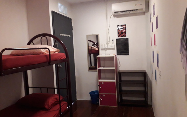Quiik Cat Mini-Hotel