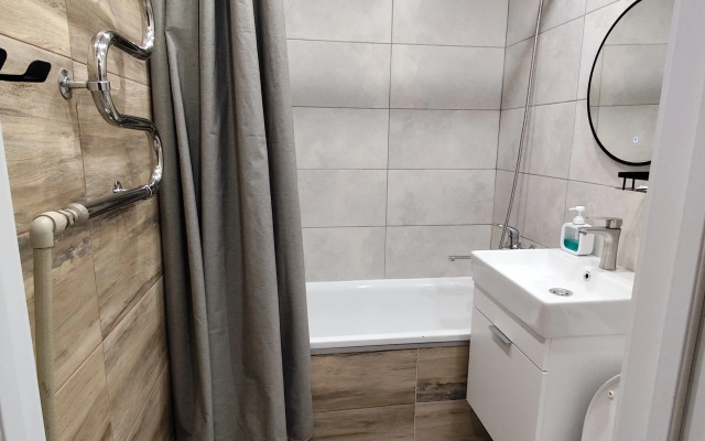 Квартира с балконом с WiFi и кондиционером в центре города на 3 этаже