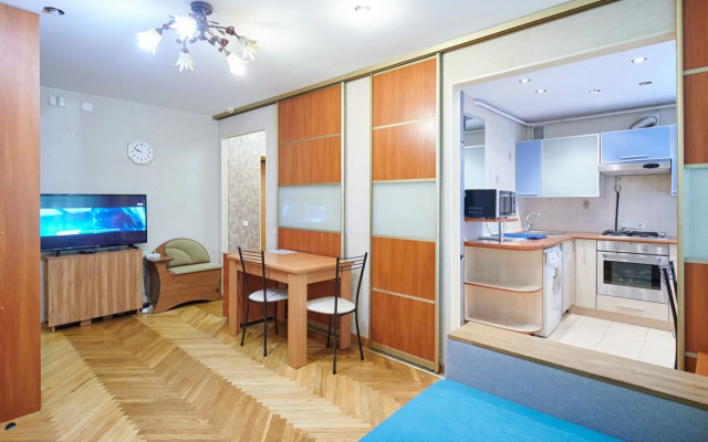 Dvukhkomnatnaya Tsentr Zhd Vokzal Flat