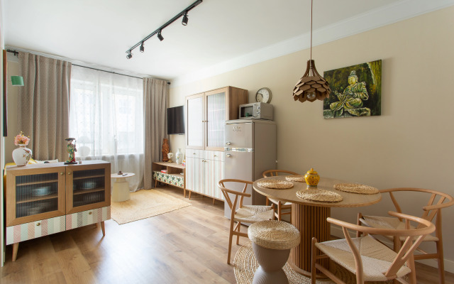 2-Kh Komnatnye v Ekostile v Tsentre Apartments