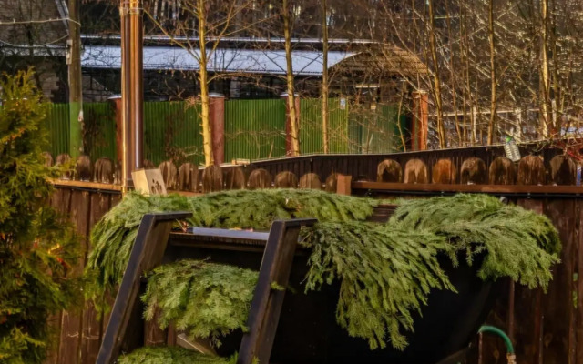 Частный дом с бaнeй на дpoвaх Harmony