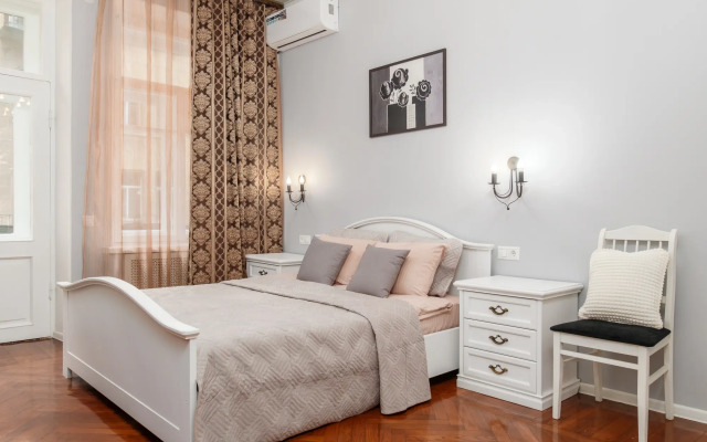 Апартаменты Лофт у Площади Восстания 3 спальни