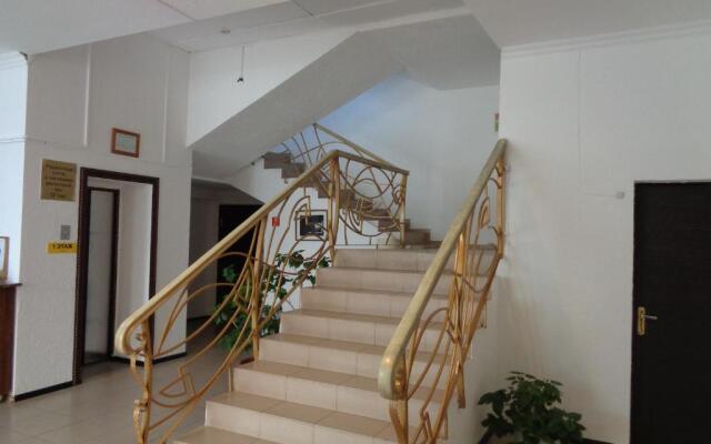 Kavkaz Hotel