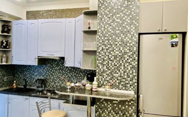 Na Ulitse Krymskaya 77 Flat