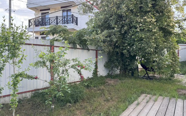 555 Dvukhetazhny S Terrasoy I Mangalom Private House