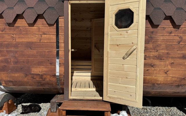 Частный дом с видом на Кавказский хребет