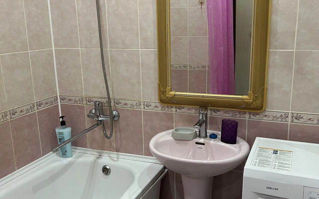 Na Prospekte Lenina 7 Flat