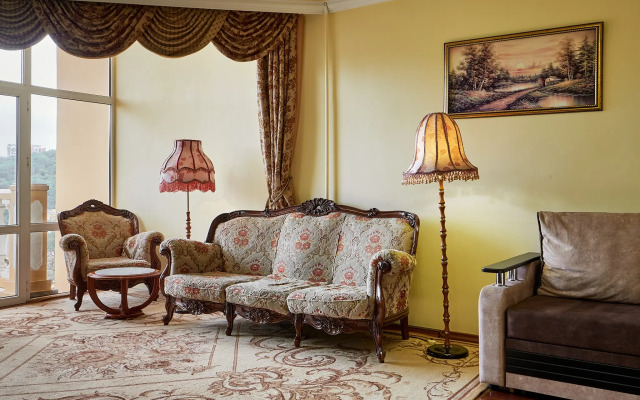 Lux Guest House
