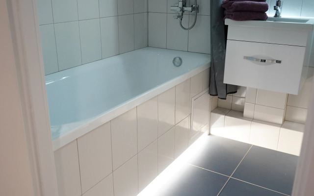 Uyutnaya Studiya S Lodzhiey Apartment