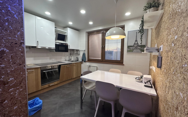 Квартира 3-комнатная  премиум-класса в центре у метро