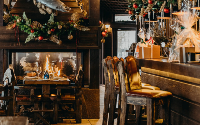 Отель Fish Point Family Resort (Золотой сазан)