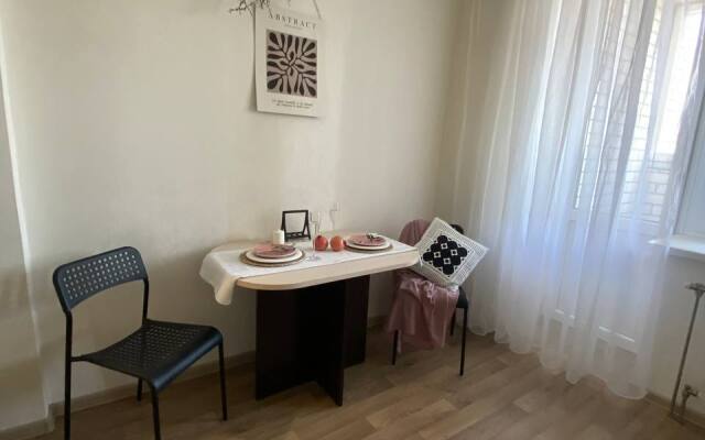 S Vidom Ptich'ego Poleta Apartments