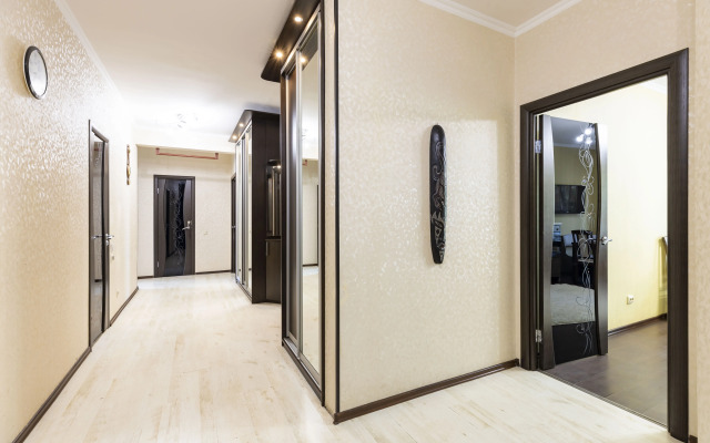 Apartment 3 Bedrooms 2 Bathrooms 8 Guests