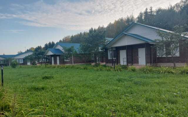 Pole - Hotel "Novaya Salyn" Recreation center