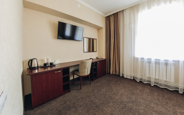 Red River Hotel
