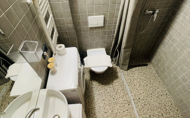 Апартаменты Современная 2х-уровневая студия на Динамо с колонкой Алиса