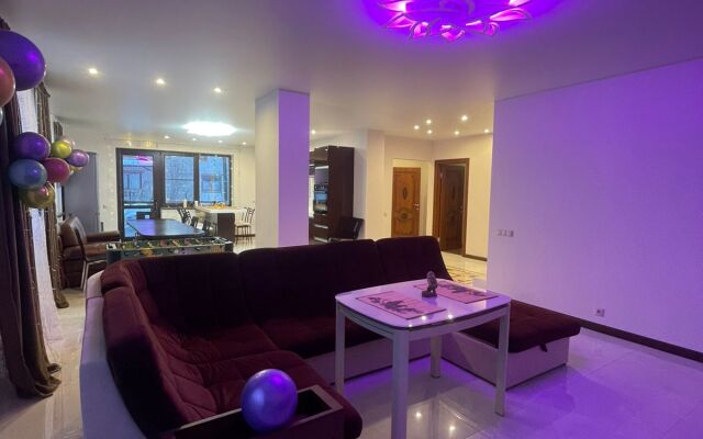 Taunkhaus Selskiy Guest House