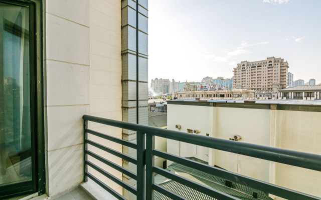 Luxury White in Nizami Street Apartments